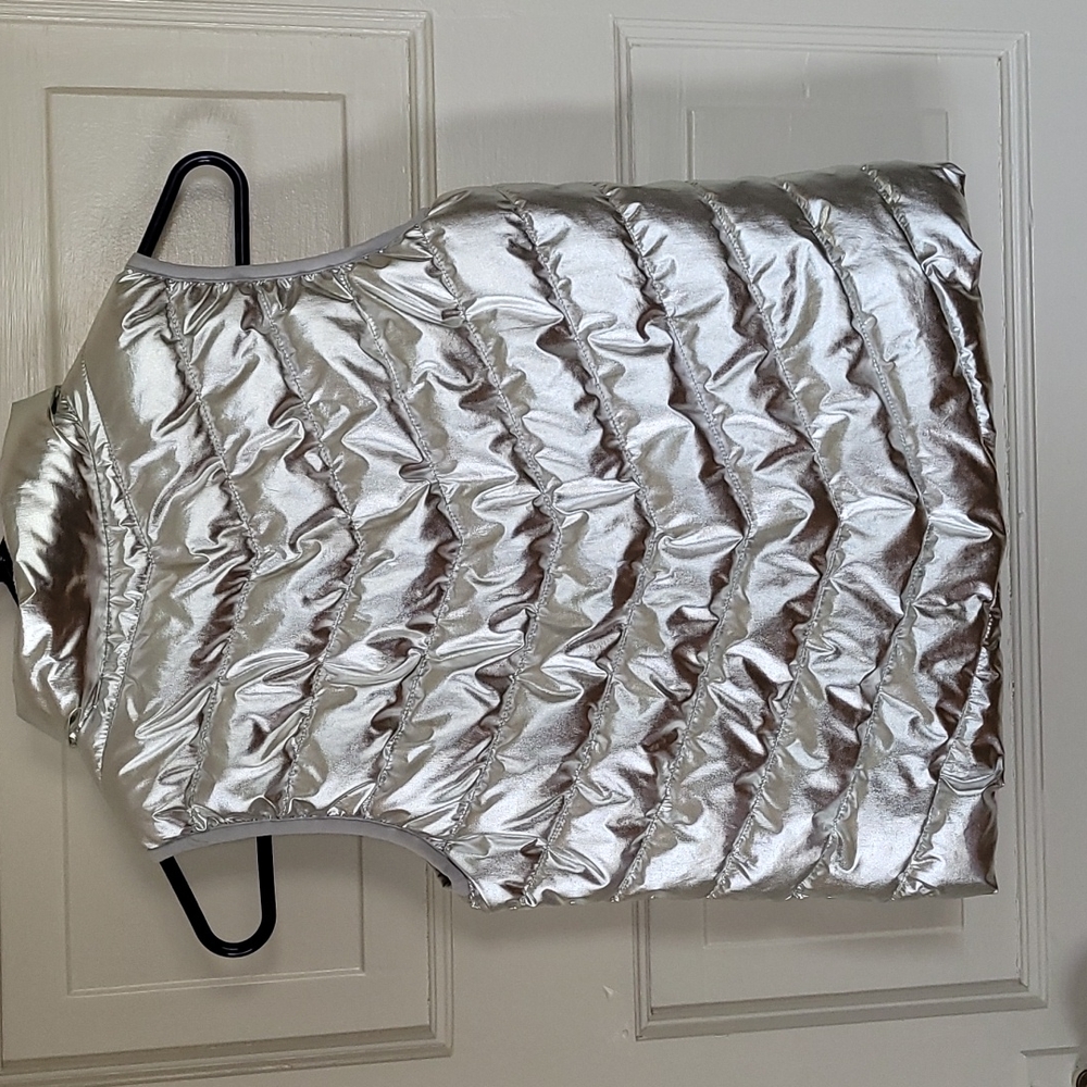 Vest - Picture 3 of 3